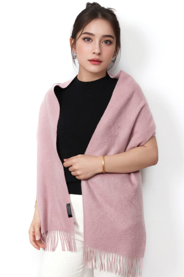 Lavender Pink Cashmere Scarf Luxury Fashionable and Warm Accessory 3