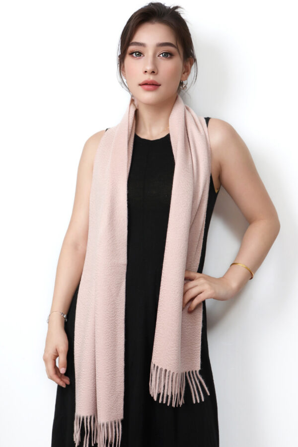 Light Pink Cashmere Scarf Luxury Fashionable and Warm Accessory 2